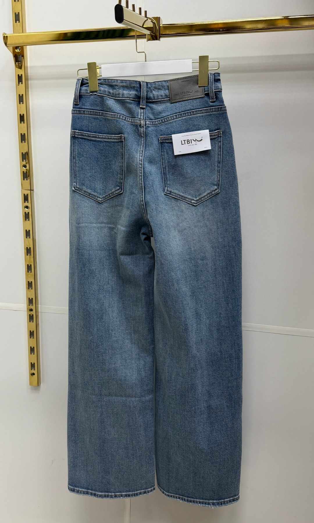 miu miu джинсы,джинсы,джинсы миу миу,женские джинсы,джинсы широкие