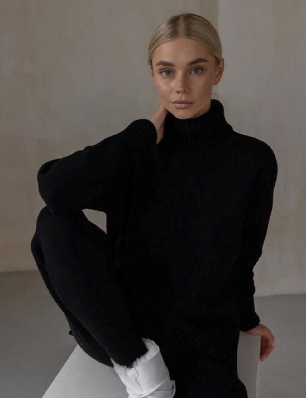 костюм вязаный трикотажный теплый с брюками royalclothes цвет черный,теплый женский вязаный костюм с горлом,костюм вязаный трикотажный теплый с брюками,трикотажный шерстяной костюм,костюм вязаный трик