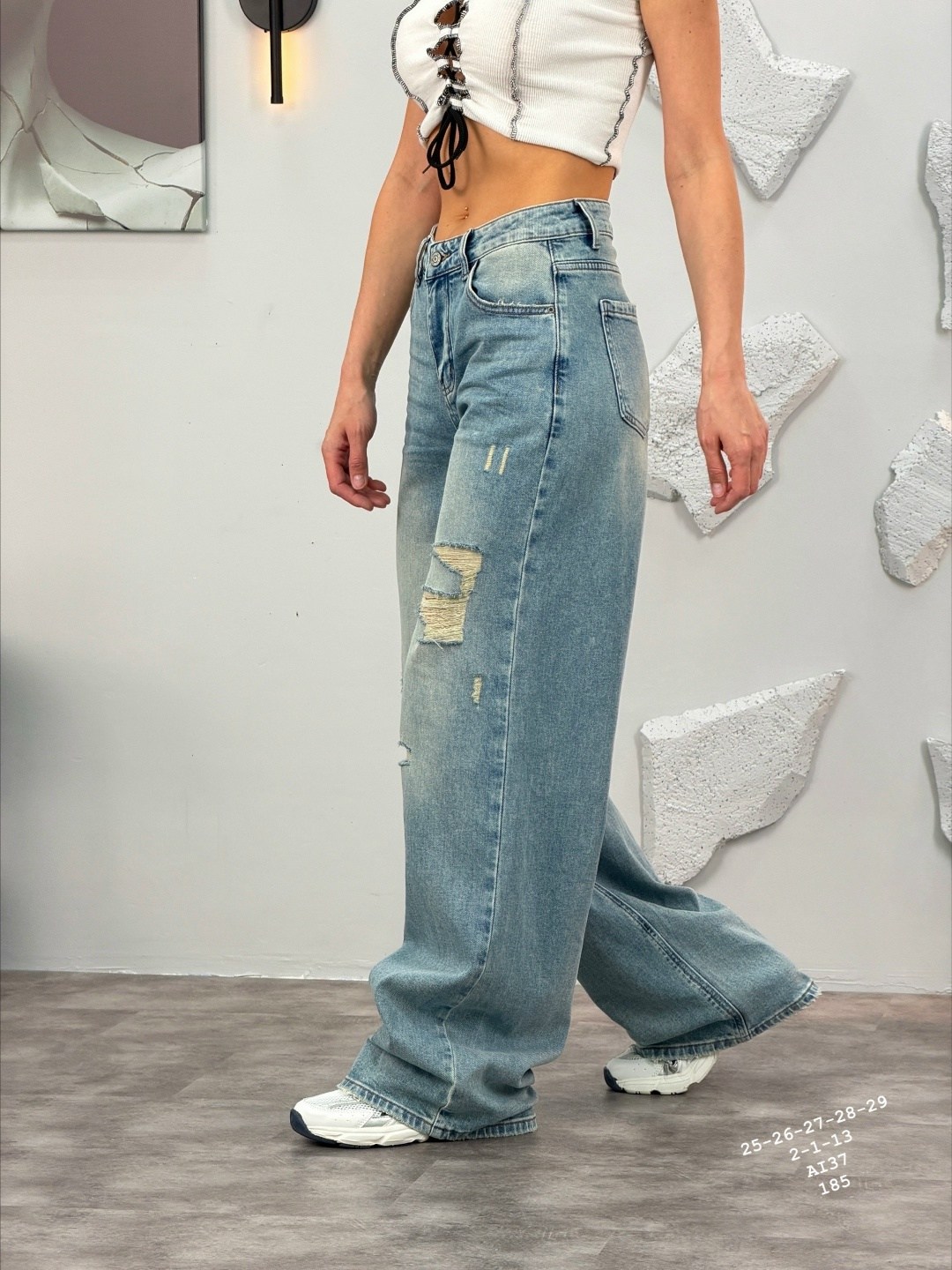 стильные джинсы,широкие джинсы,джинсы женские,джинсы модные,джинсы