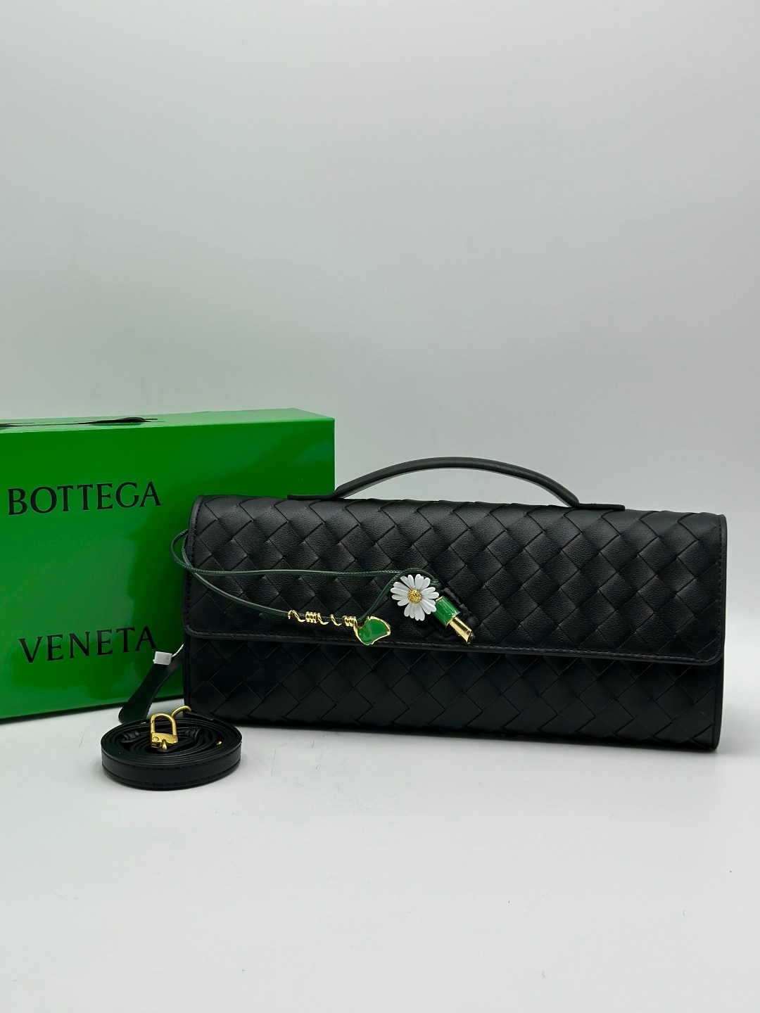 клатч bottega veneta,сумка женская bottega veneta,bottega veneta сумка,сумка bottega,женский кожаный клатч bottega veneta andiamo черный