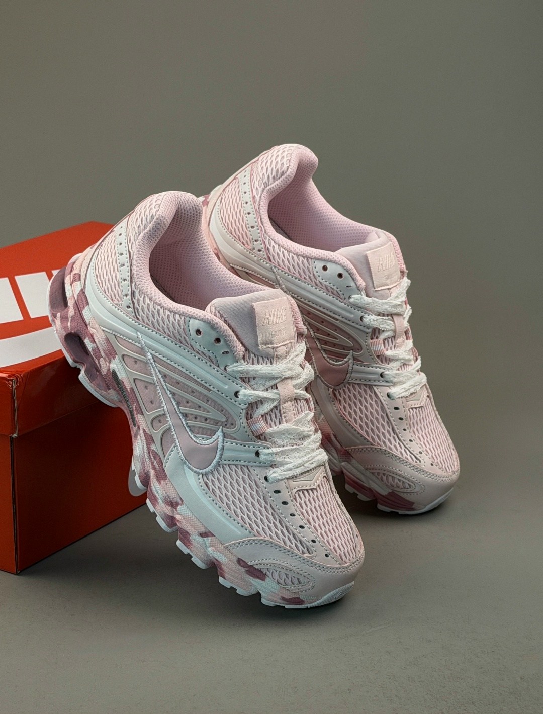 кроссовки женские nike,кроссовки nike,кроссовки женские nike initiator y2k pink,кроссовки nike initiator pink,женские кроссовки