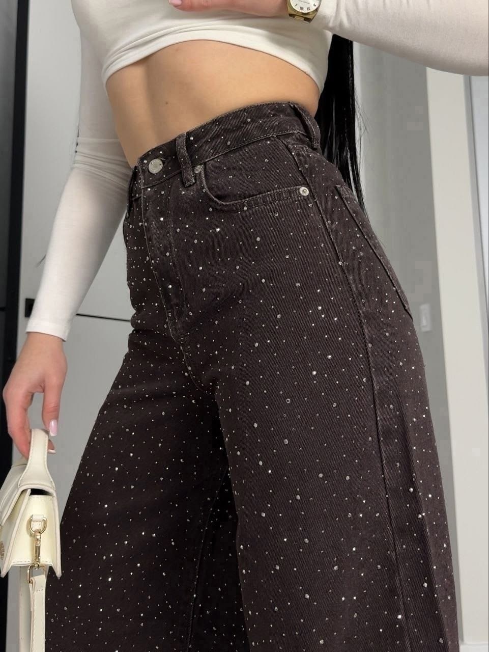 джинсы со стразами,джинсы прямые со стразами черные le o 222675248,женские джинсы со стразами,джинсы широкие трубы со стразами,джинсы с камнями и стразами женские