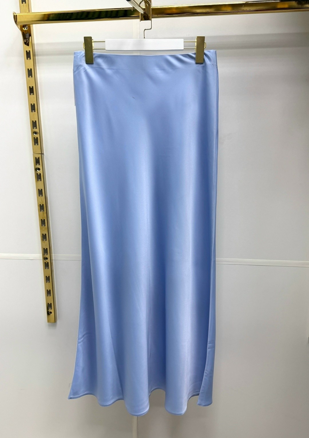 атласная юбка миди,атласная юбка,юбка,женская атласная юбка-миди,юбка миди