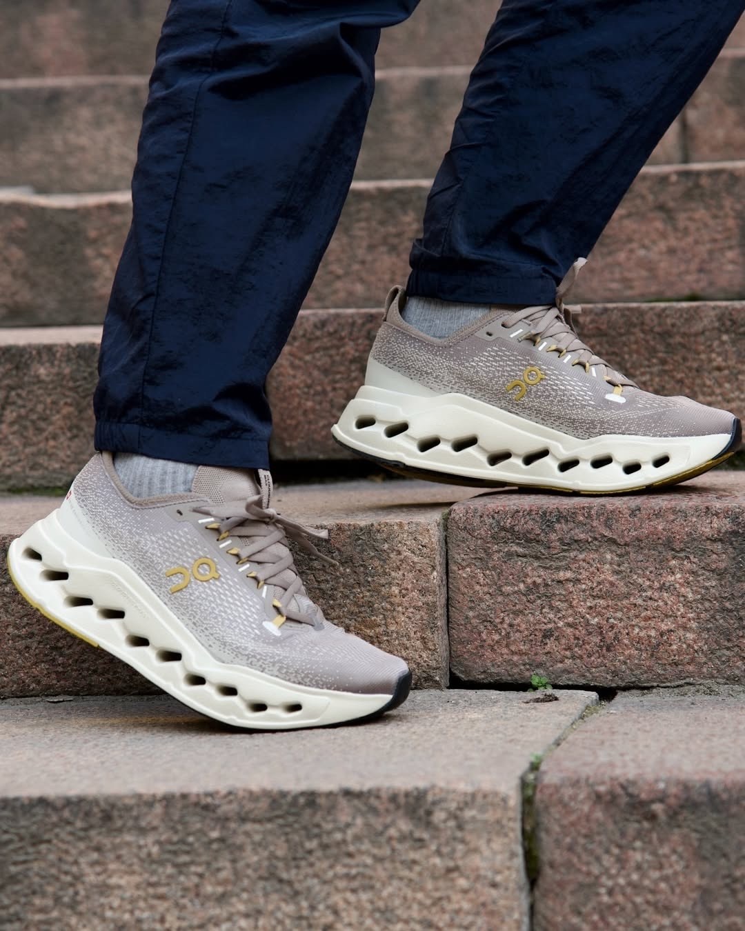 кроссовки,,спортивный ,дышащие кроссовки,кроссовки беговые