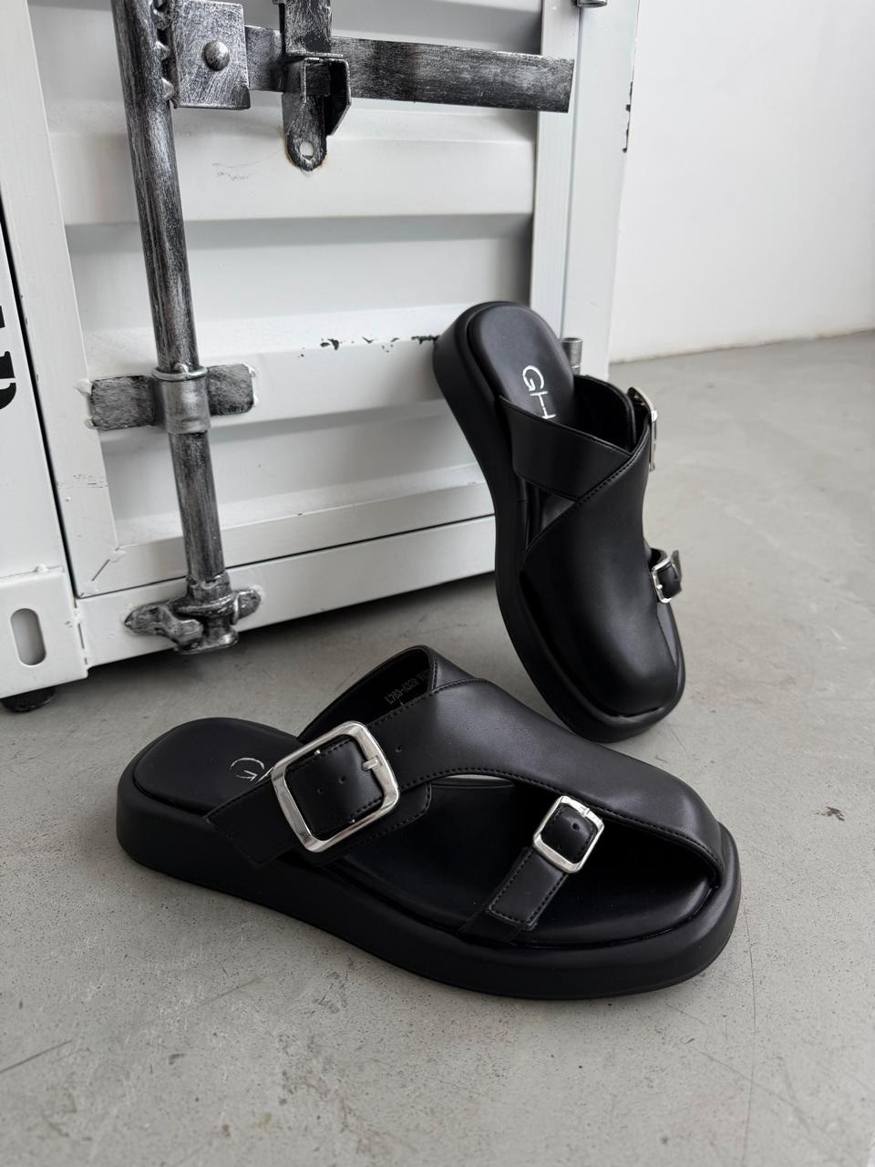 ,модные шлепанцы,мюли замшевые,шлепанцы женские,сабо женский