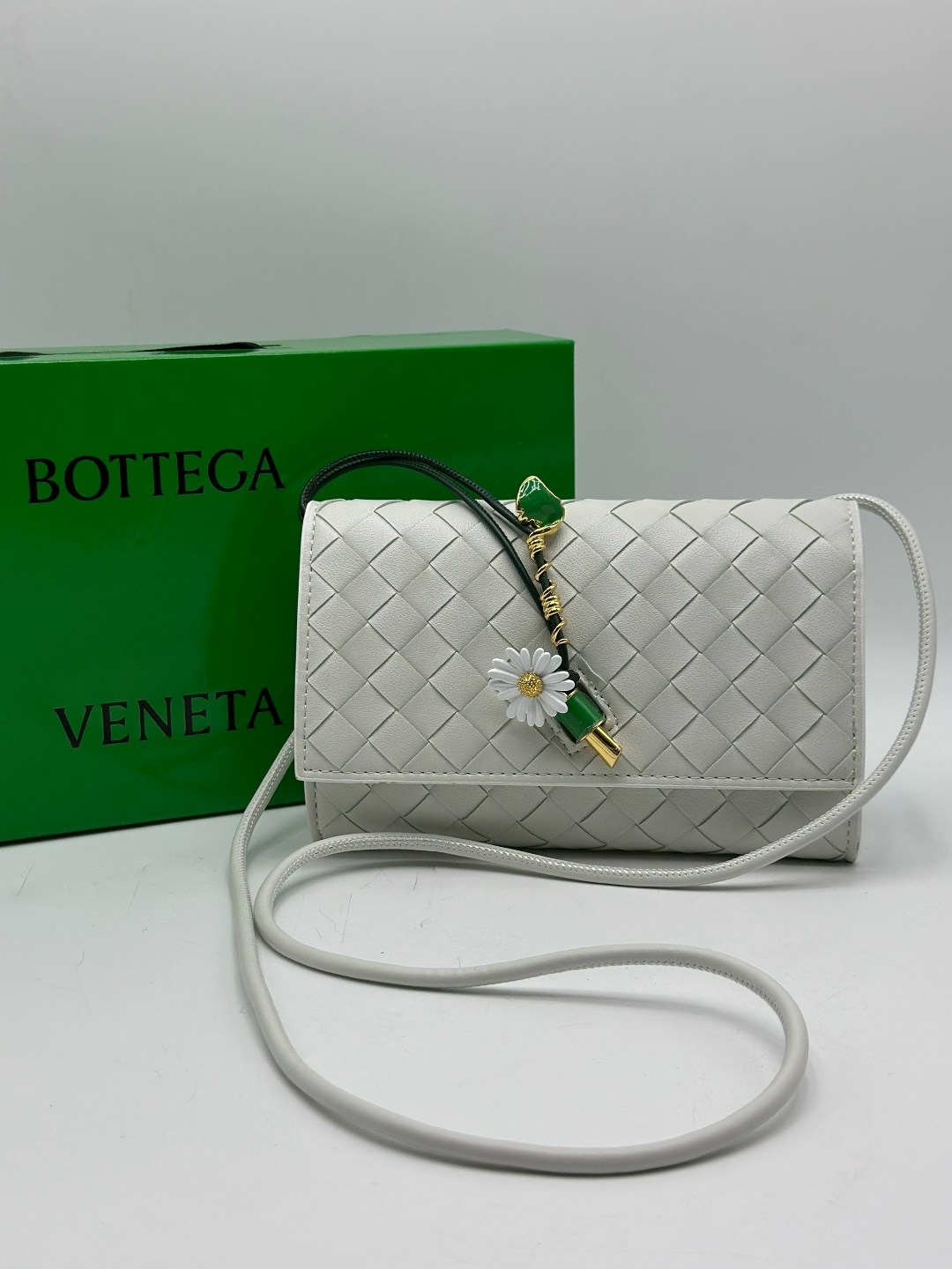 bottega veneta сумки женские,bottega veneta сумка,клатч bottega veneta,bottega veneta сумка на плечо,кожаный клатч bottega veneta