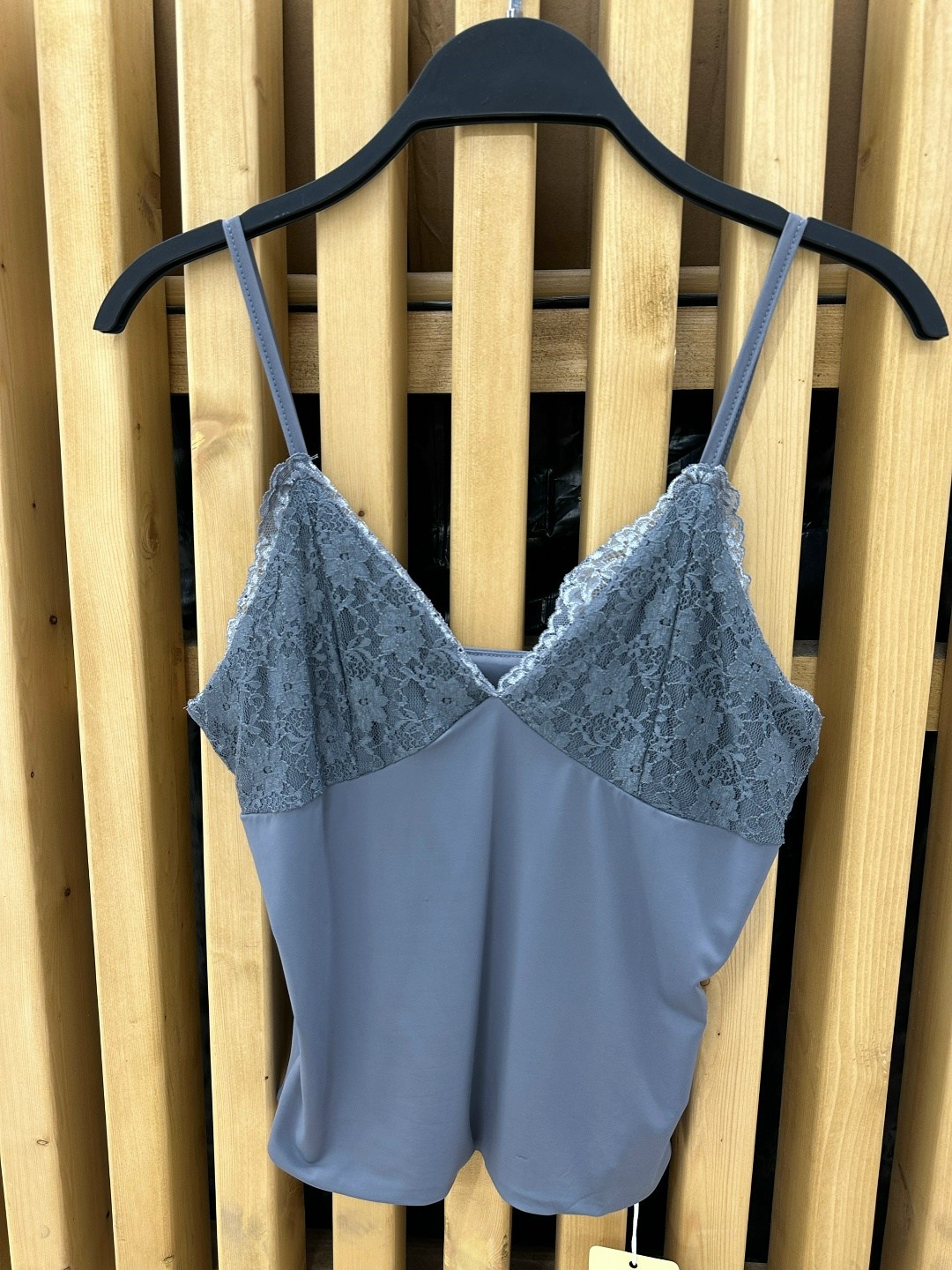 шелковый топ с кружевом,майка с кружевами,шелковый топ,кружевная майка,шелковый топ с кружевом молочного цвета