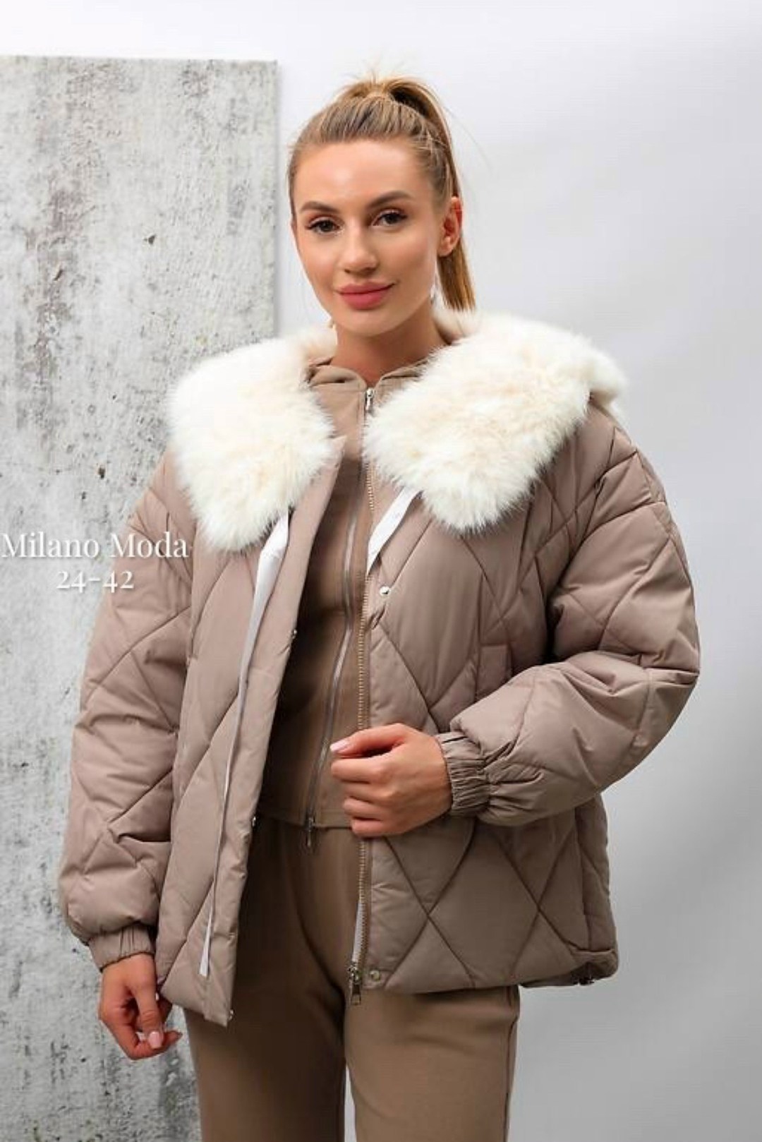 куртка-пуховик женская зимняя с большим меховым воротником,куртка женская зимняя,куртка зимняя,куртка женская голубая,куртка голубая