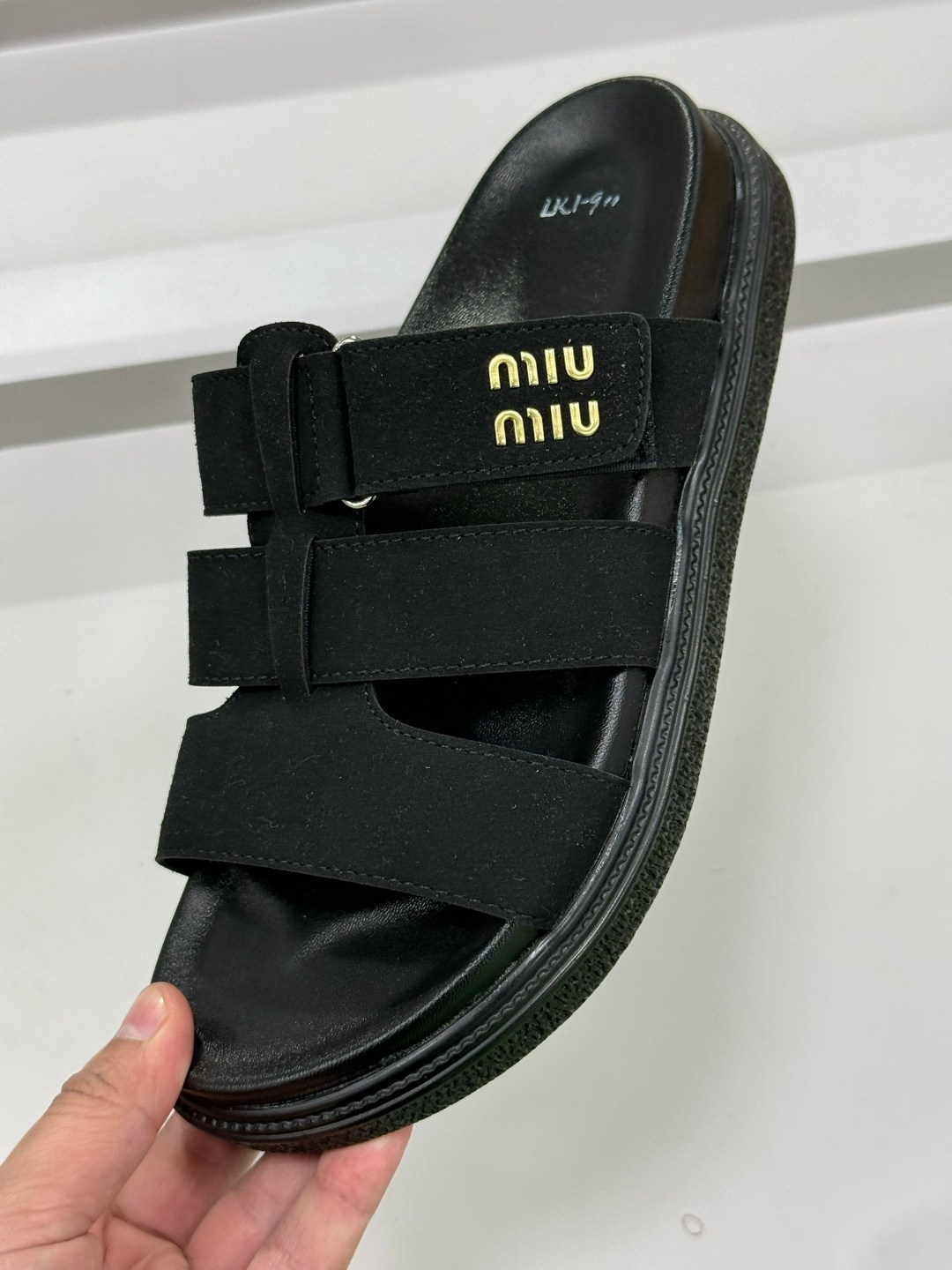 сандалии,,женские сандалии,босоножки модные,шлепки женские