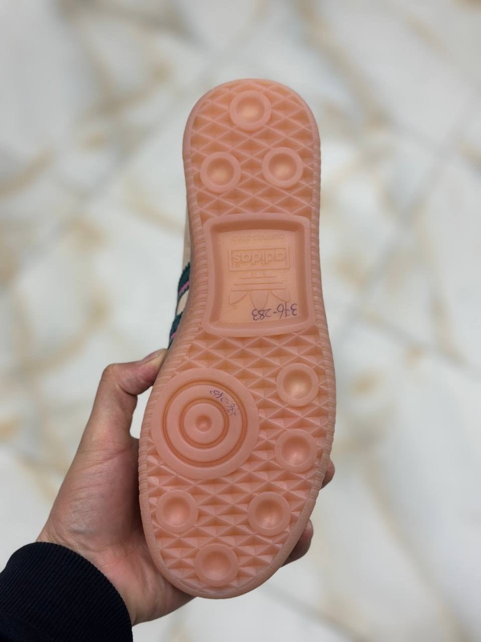 кроссовки adidas,кроссовки адидас,,кроссовки adidas original,замшевые кроссовки