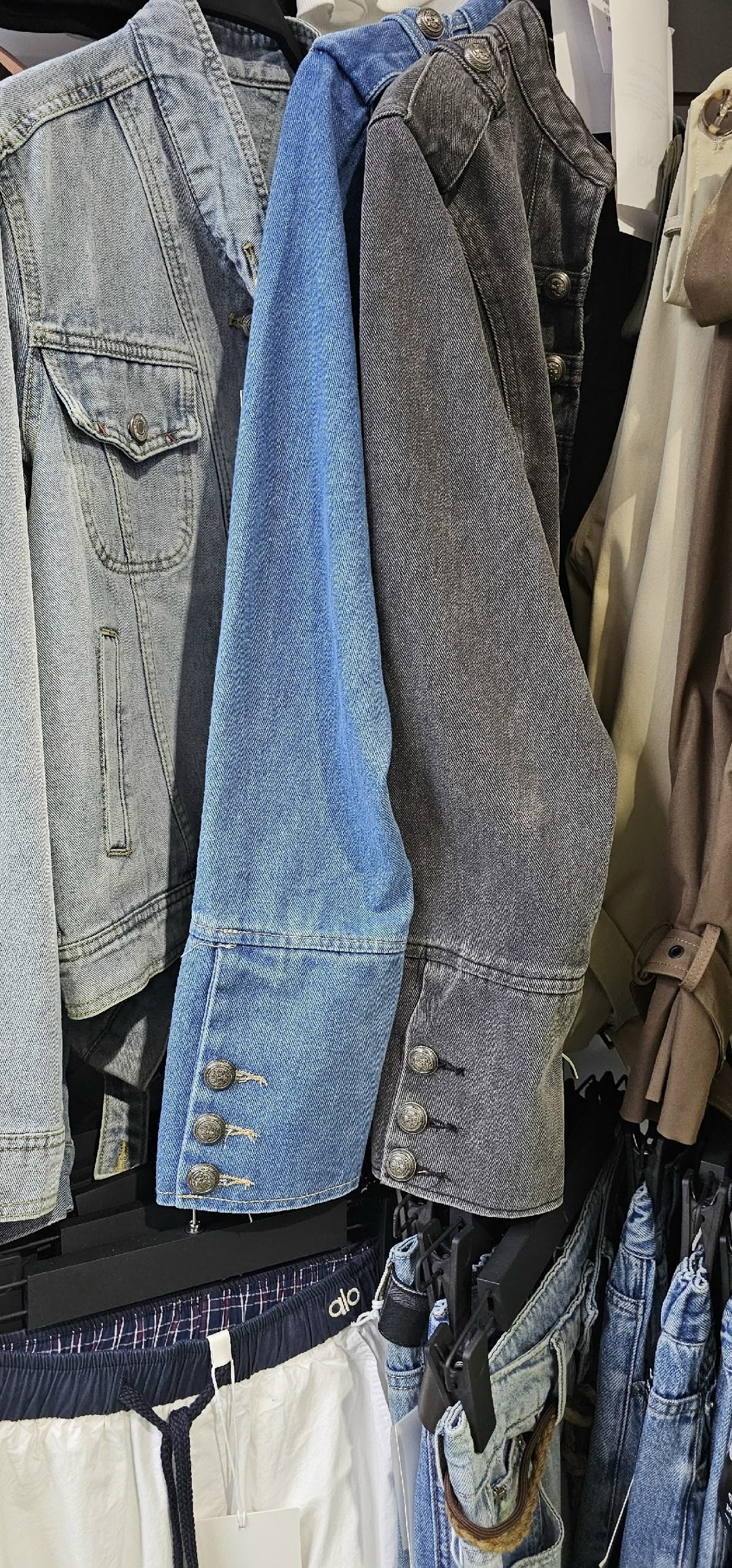 джинсовая куртка в стиле милитари,куртка в стиле милитари,куртка в стиле милитари женская,куртка джинсовая укороченная,джинсовая куртка