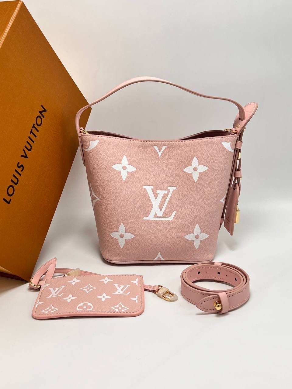 louis vuitton сумка,сумка женская louis vuitton,сумка луи виттон женская черная,брендовые сумочки,louis vuitton сумка на плечо