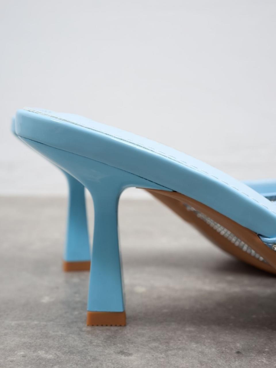 ,босоножки на каблуках,женские каблуки,женская ,сандалии модные