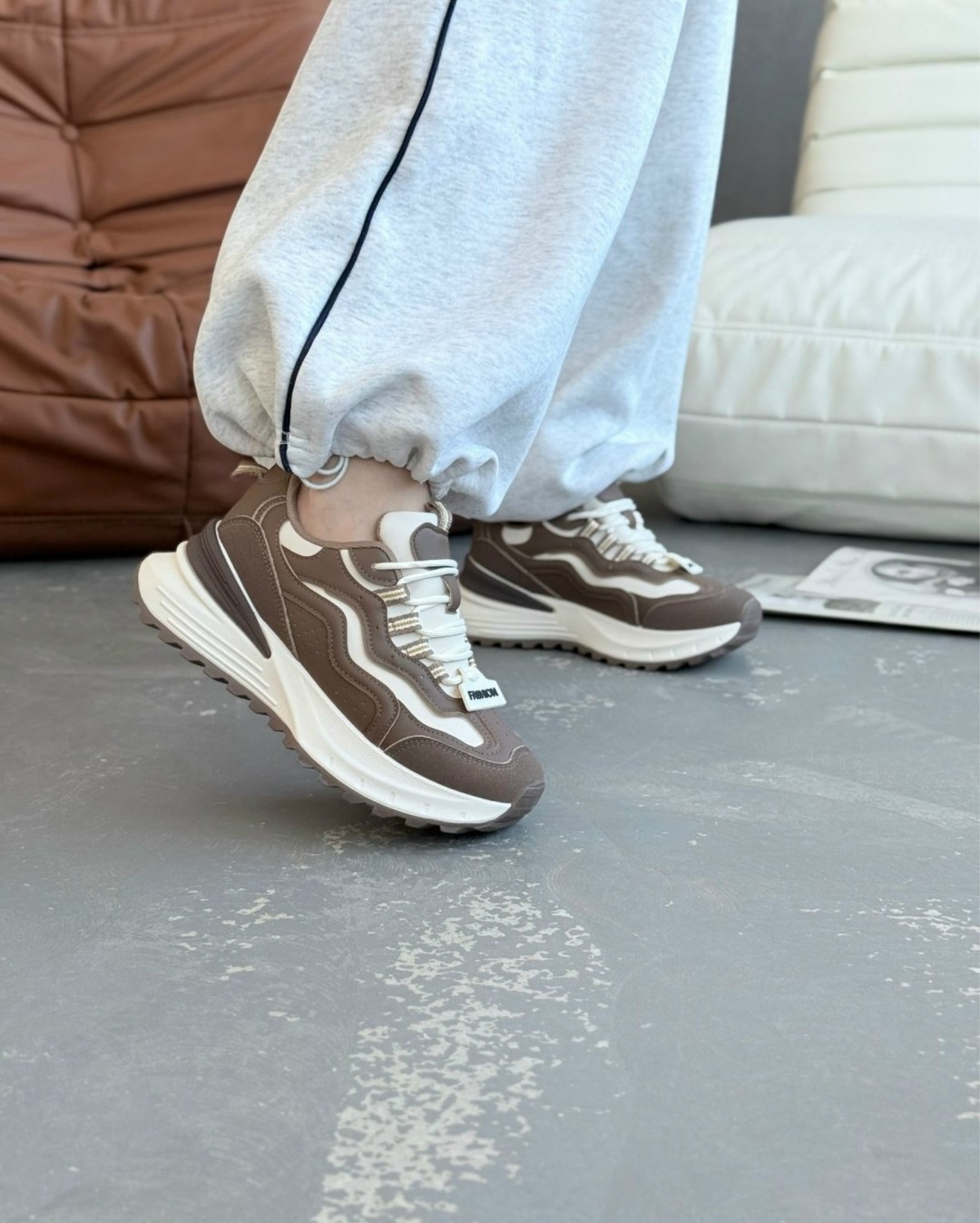 кроссовки женские,массивные кроссовки,,модные кроссовки,повседневные кроссовки