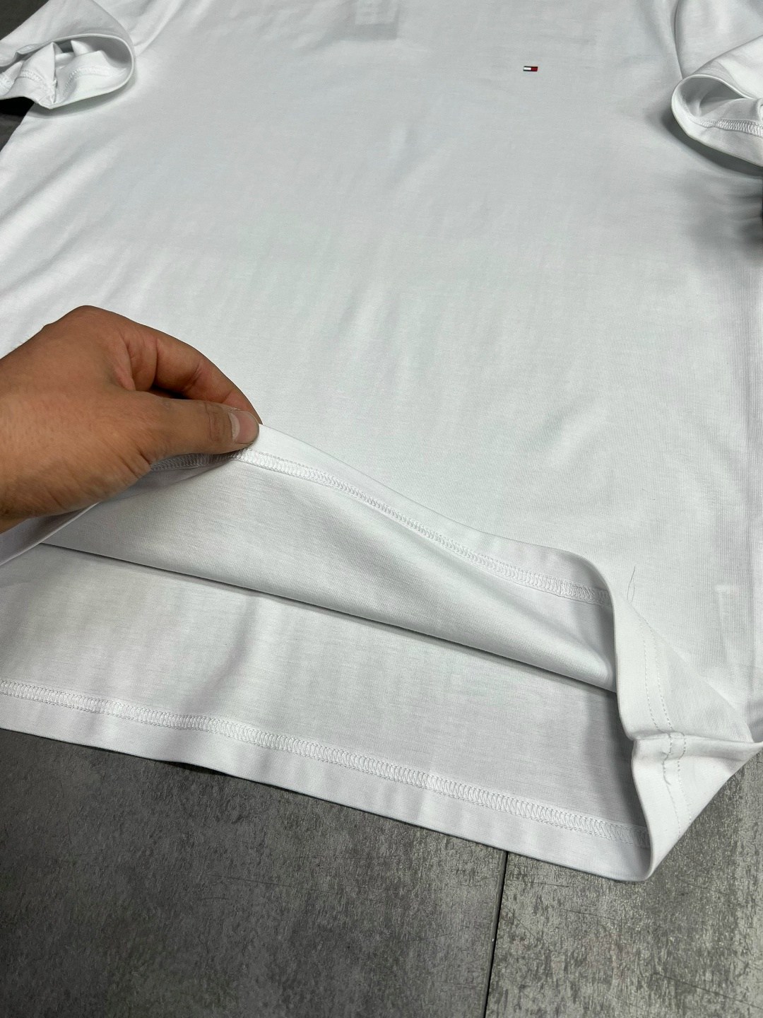 спортивный костюм tommy hilfiger,костюм спортивный мужской,футболка мужская tommy hilfiger,спортивный костюм томми хилфигер,комплект футболок tommy hilfiger