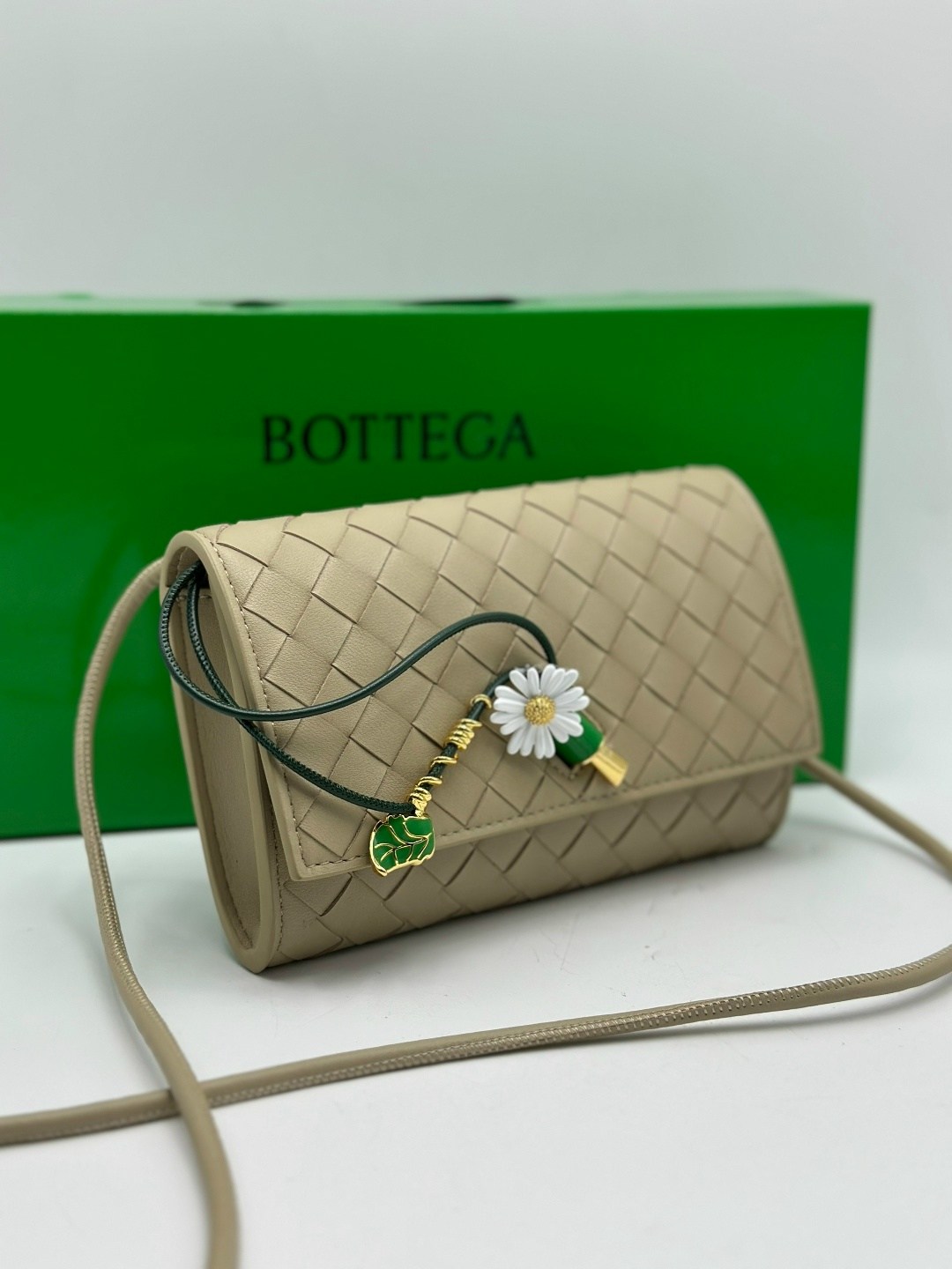 bottega veneta сумки женские,bottega veneta сумка,клатч bottega veneta,bottega veneta сумка на плечо,кожаный клатч bottega veneta