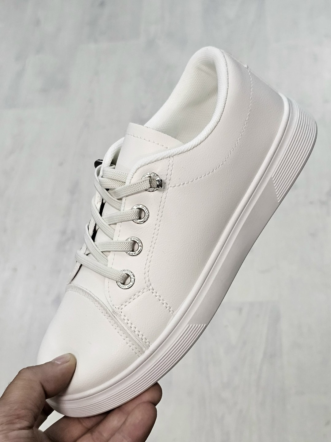 ,fz0384 женские кроссовки адидас белые,кроссовки женскиe,спортивная ,низкие кроссовки