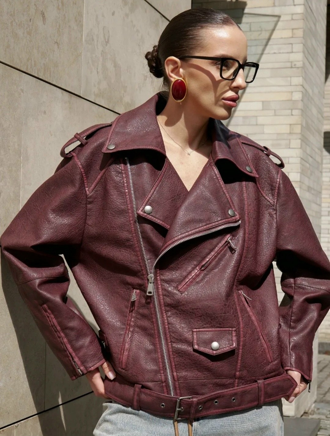 куртка косуха кожаная весенняя оверсайз nataly rik,куртка косуха из эко кожи бордового цвета,косуха бордовая оверсайз chauzi,куртка косуха кожаная осенняя оверсайз nataly rik,куртка косуха женская из