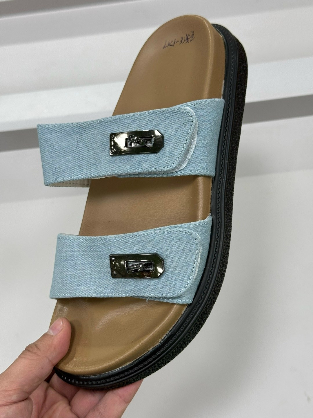 ,женские шлепанцы,сандалии с пряжкой,женские сандалии,женские шлепки