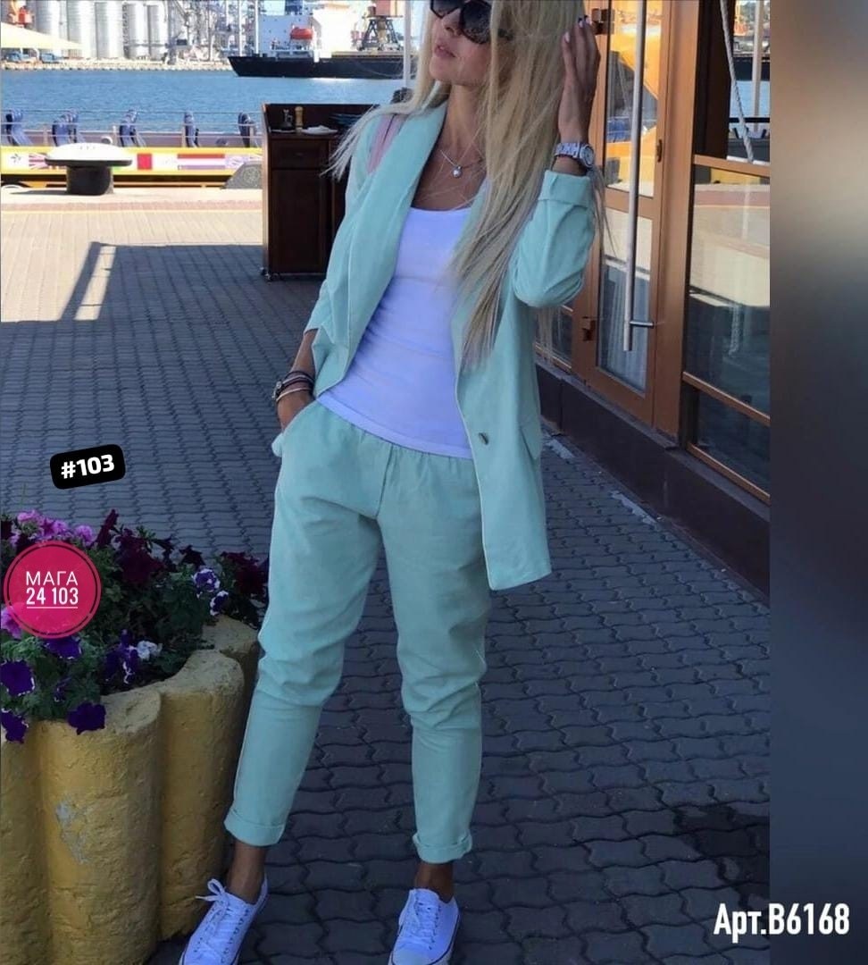 женский костюм двойка,женский костюм тройка,костюм двойка,блондинка в белом костюме брючном,женские костюмы
