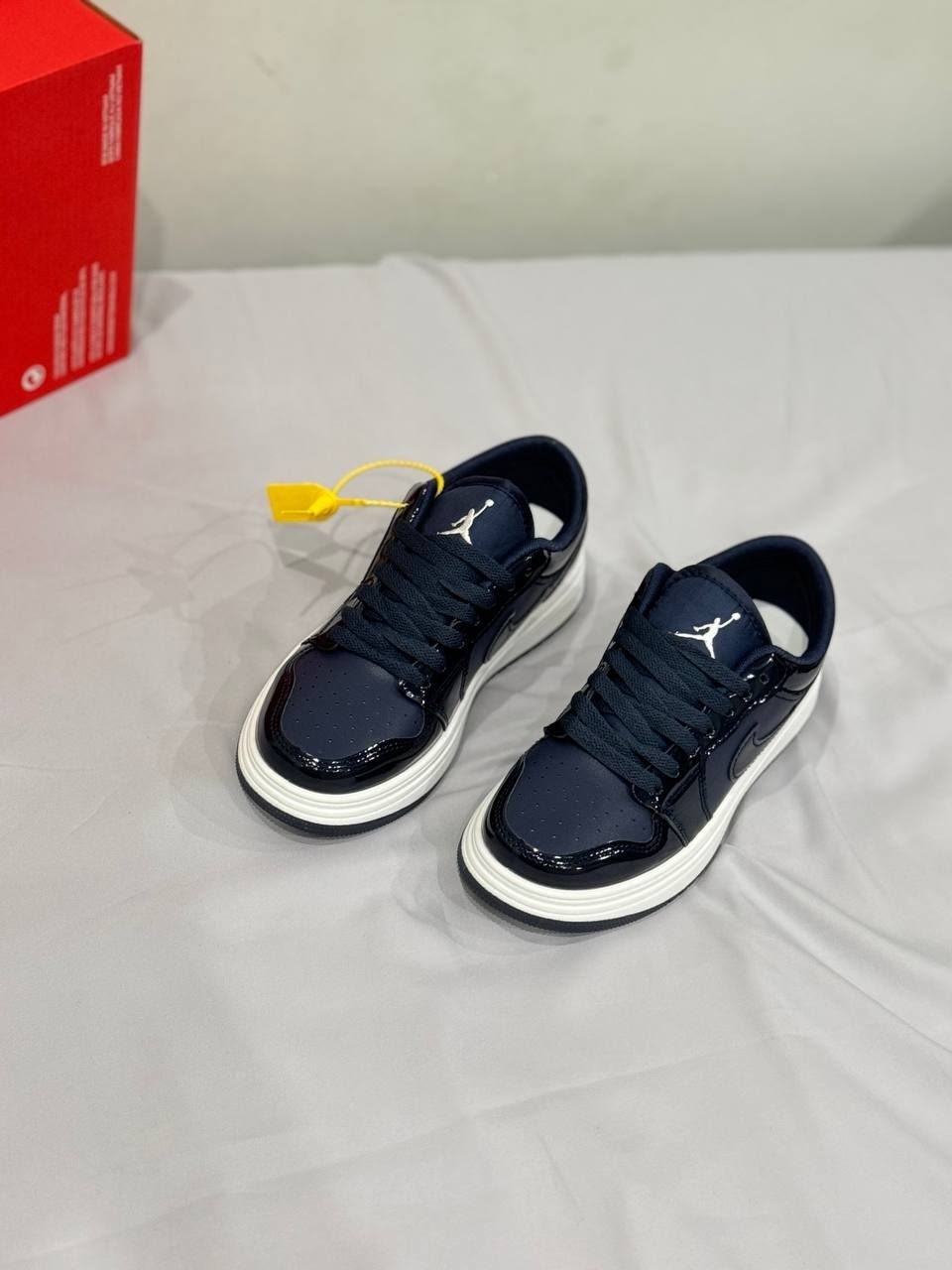 кроссовки бордовые,кроссовки,кроссовки джорданы,кроссовка,баскетбольная