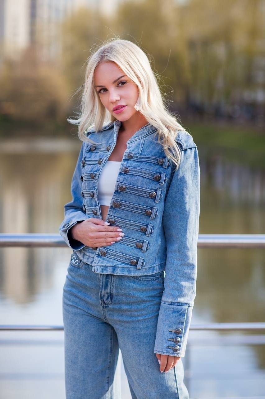 куртка джинсовая укороченная,куртка джинсовая женская,джинсовая куртка, джинсовые куртки женские,куртка джинсовая оверсайз