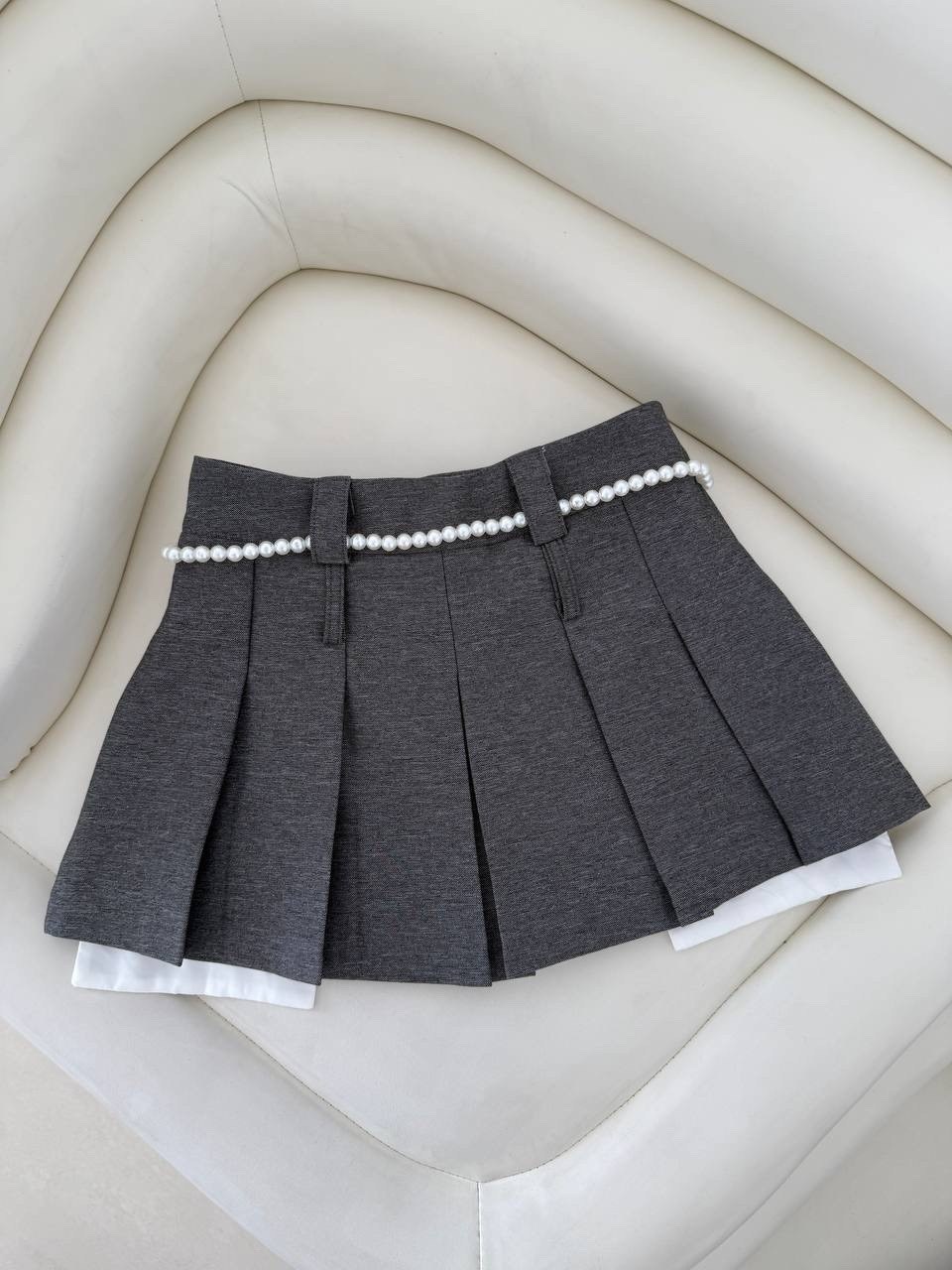 одежда для женщин,мини юбка,женская юбка,джемпер бежевый