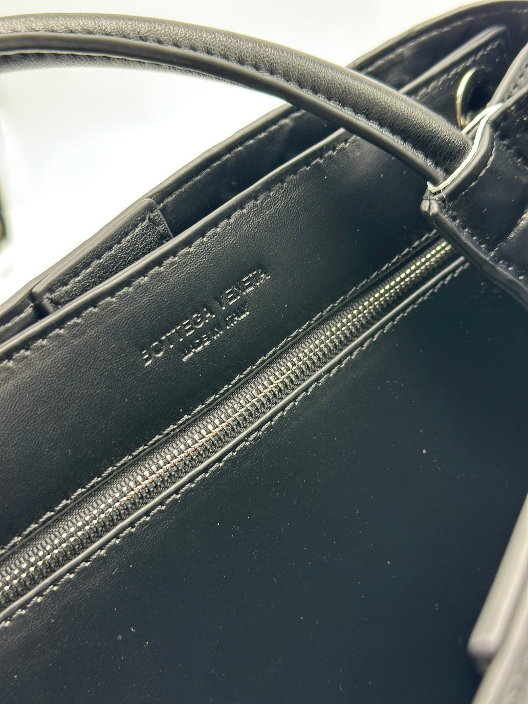 женская сумка bottega veneta,женская черная сумка bottega veneta,сумка bottega veneta,женская сумка,сумка боттега венета