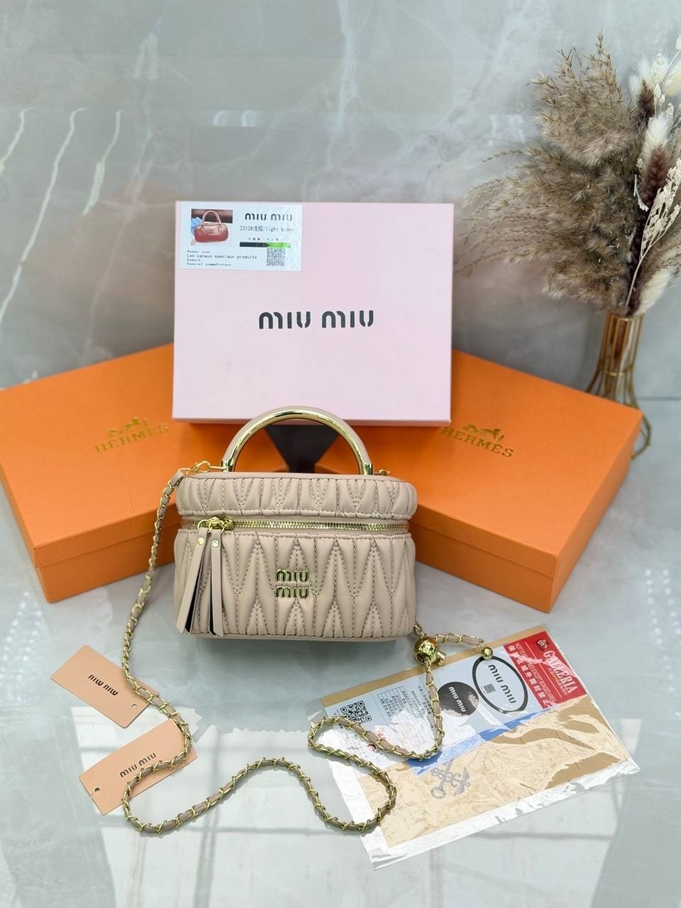 женская сумка miu miu,сумка miu miu,сумка через плечо в стиле miu miu,сумка на плечо miu miu,сумка miu miu через плечо