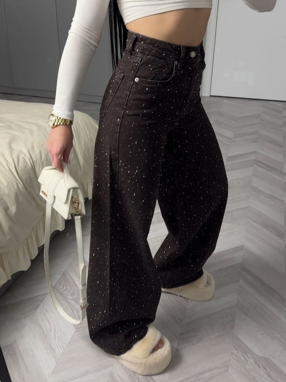 джинсы со стразами,джинсы прямые со стразами черные le o 222675248,женские джинсы со стразами,джинсы широкие трубы со стразами,джинсы с камнями и стразами женские