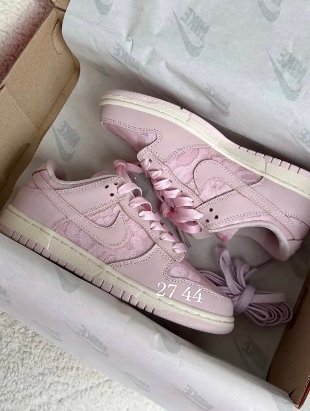 nike розовые кроссовки dunk для женщин,кроссовки nike dunk low розовый/белый,dunk low retro- для кроссовок nike цвет темно-розовый,кроссовки,dunk low retro- для кроссовок nike