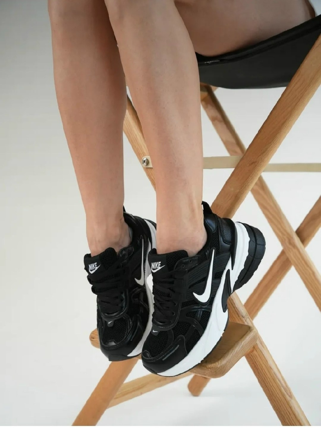 кроссовки nike,кроссовки найк женские черные на белой подошве,кроссовки,женские кроссовки nike,женские кроссовки