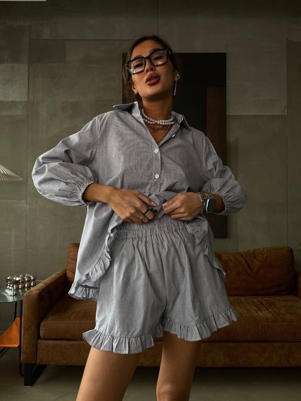 женский костюм с шортами,костюм с шортами,женский костюм,костюм стильный,костюм с шортами и рубашкой