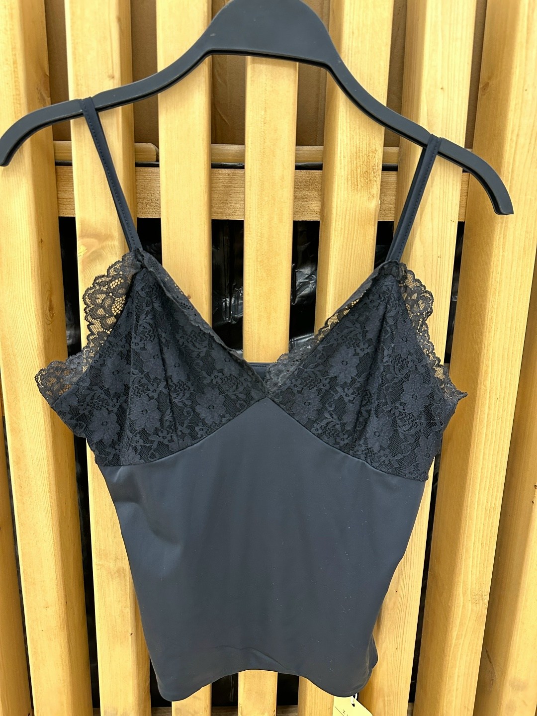 шелковый топ с кружевом,майка с кружевами,шелковый топ,кружевная майка,шелковый топ с кружевом молочного цвета