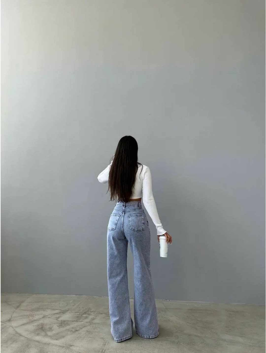 широкие джинсы клеш с высокой посадкой mocco,женские голубые джинсы палаццо с разрезами,джинсы клёш с разрезом,голубые джинсы палаццо,джинсы женские с высокой посадкой широкие трубы