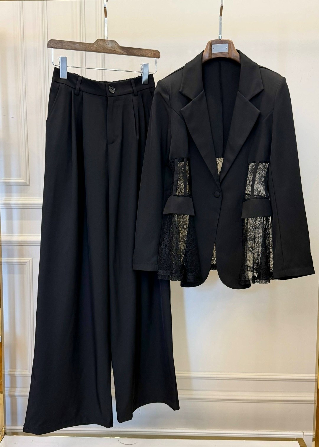 брючный костюм розовый,женский брючный костюм,брючный костюм женский розовый,модные брючные костюмы,пудровый брючный костюм