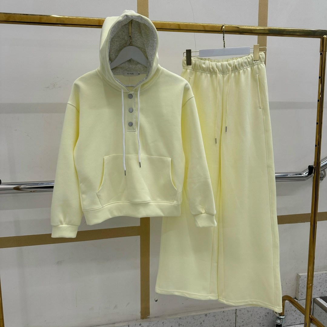 cпортивный костюм женский на флисе,спортивные женские костюмы,костюм женский на флисе,спортивные костюм,женские костюмы