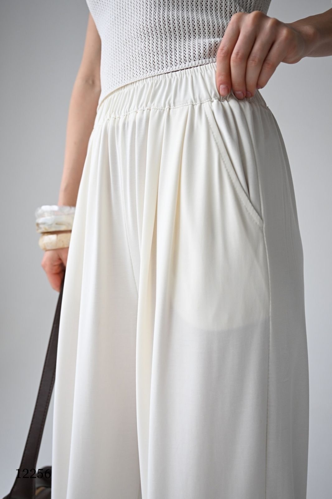 брюки белые,трикотажные брюки,брюки модные,широкие брюки,летние брюки