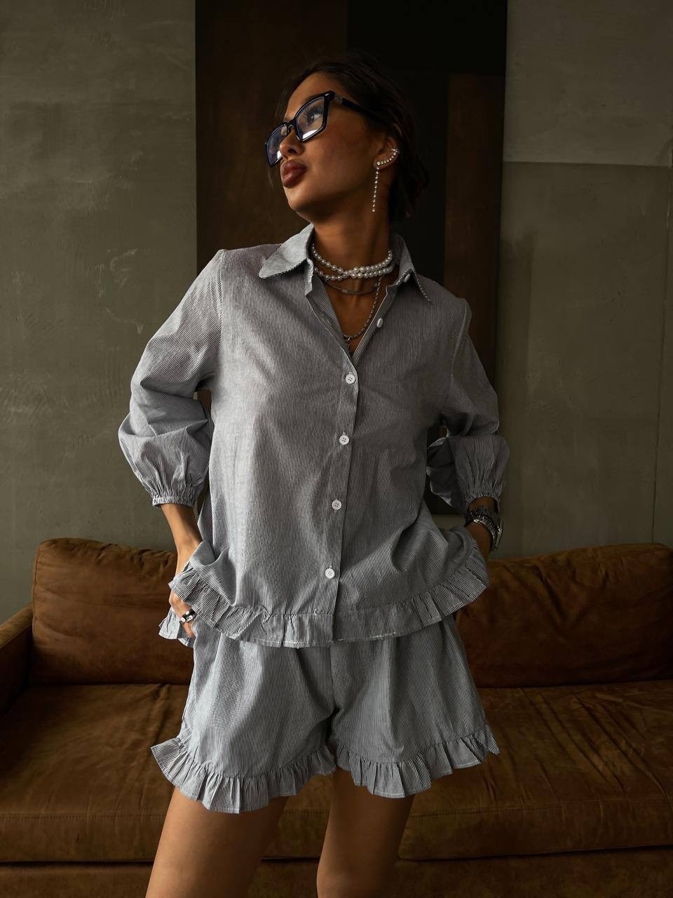 женский костюм с шортами,костюм с шортами,женский костюм,костюм стильный,костюм с шортами и рубашкой