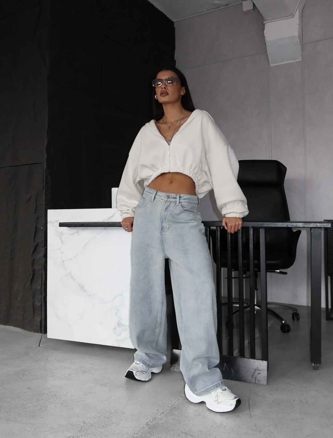 джинсы широкие,джинсы широкие трубы,джинсы женские широкие,джинсы оверсайз,женские джинсы