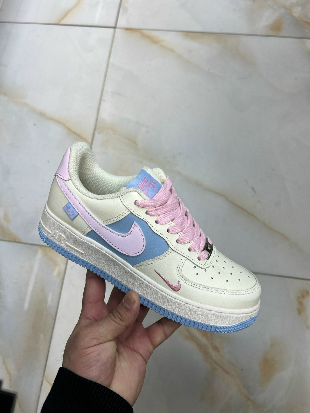 кроссовки,кроссовки nike zoom vomero 5,кроссовки nike,кроссовки nike air max moto 2k,российские кроссовки