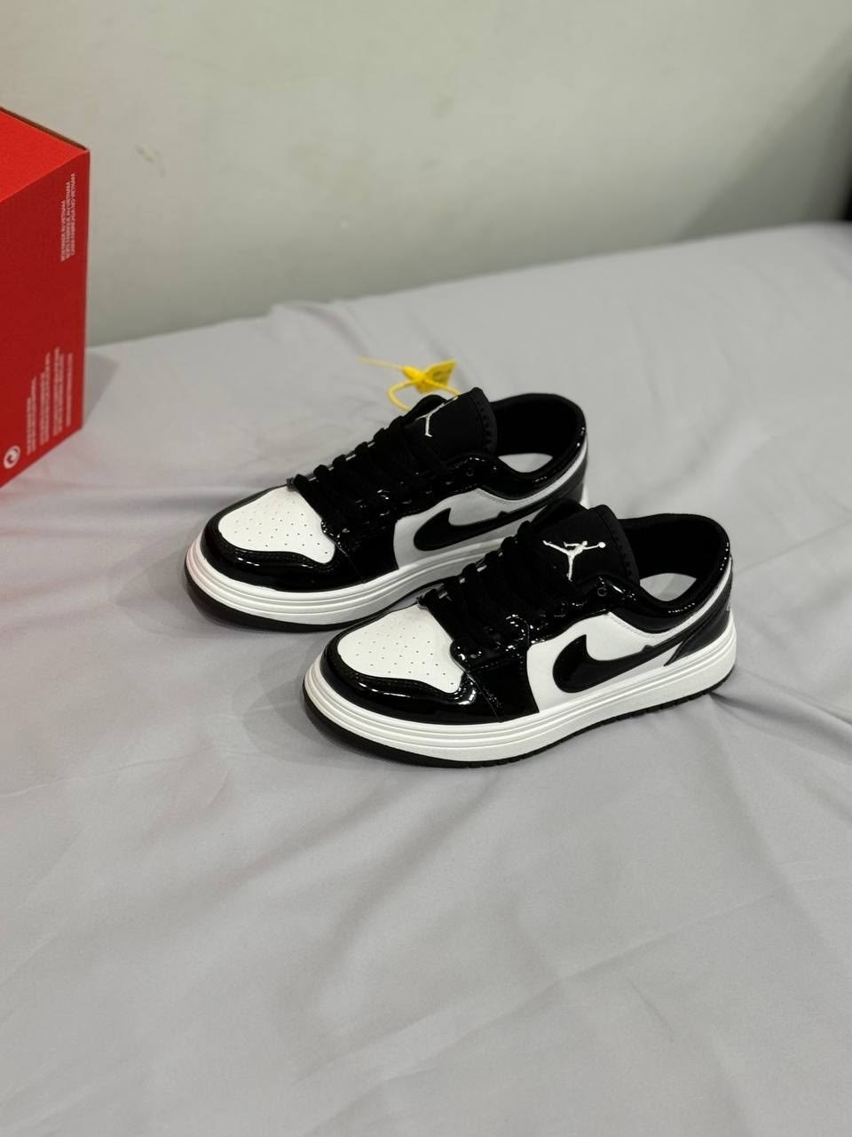 кроссовки бордовые,кроссовки,кроссовки джорданы,кроссовка,баскетбольная