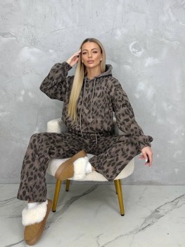 Костюм