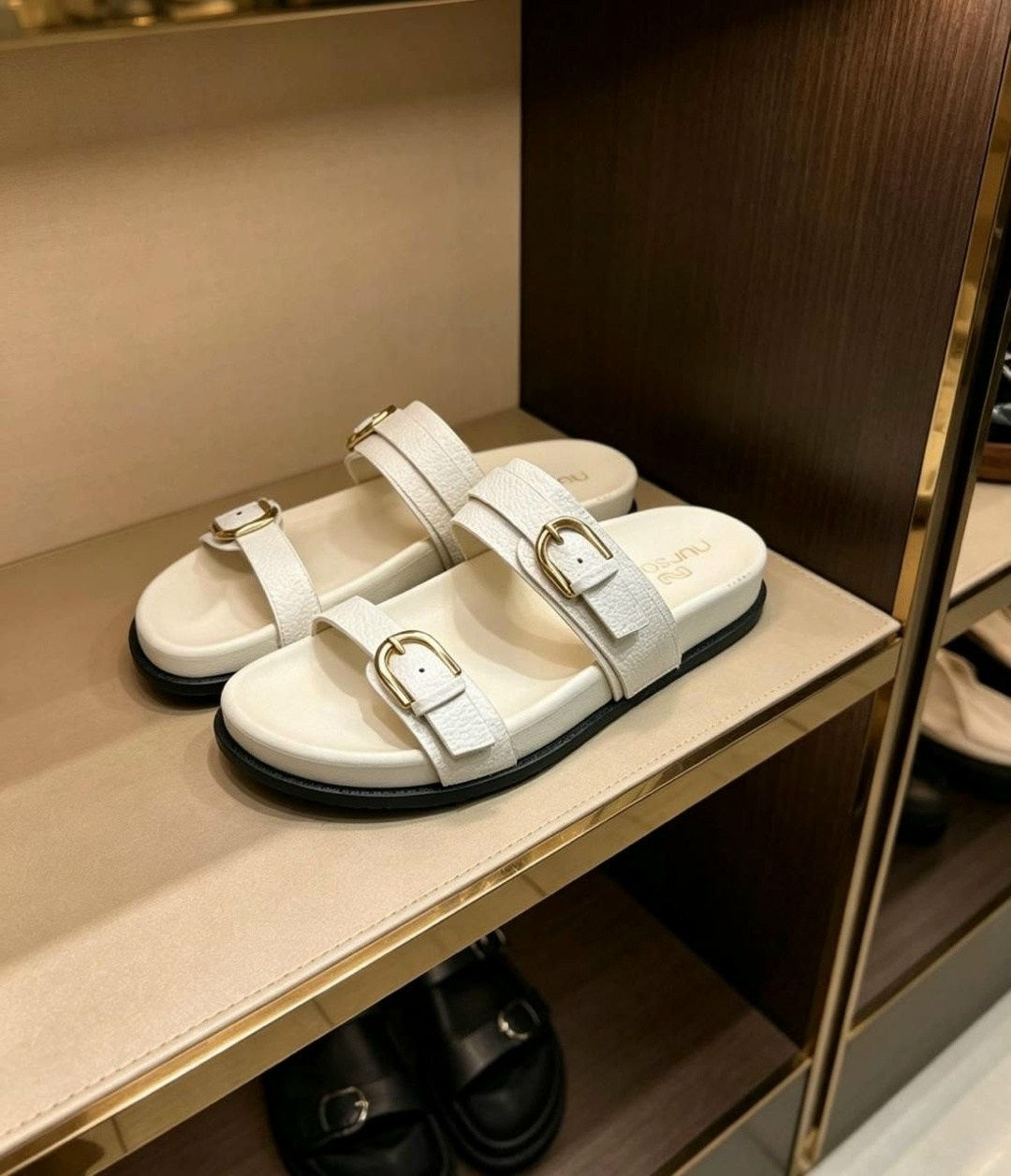 ,женские сандалии,модные сандалии,илви ,кожаные сандалии