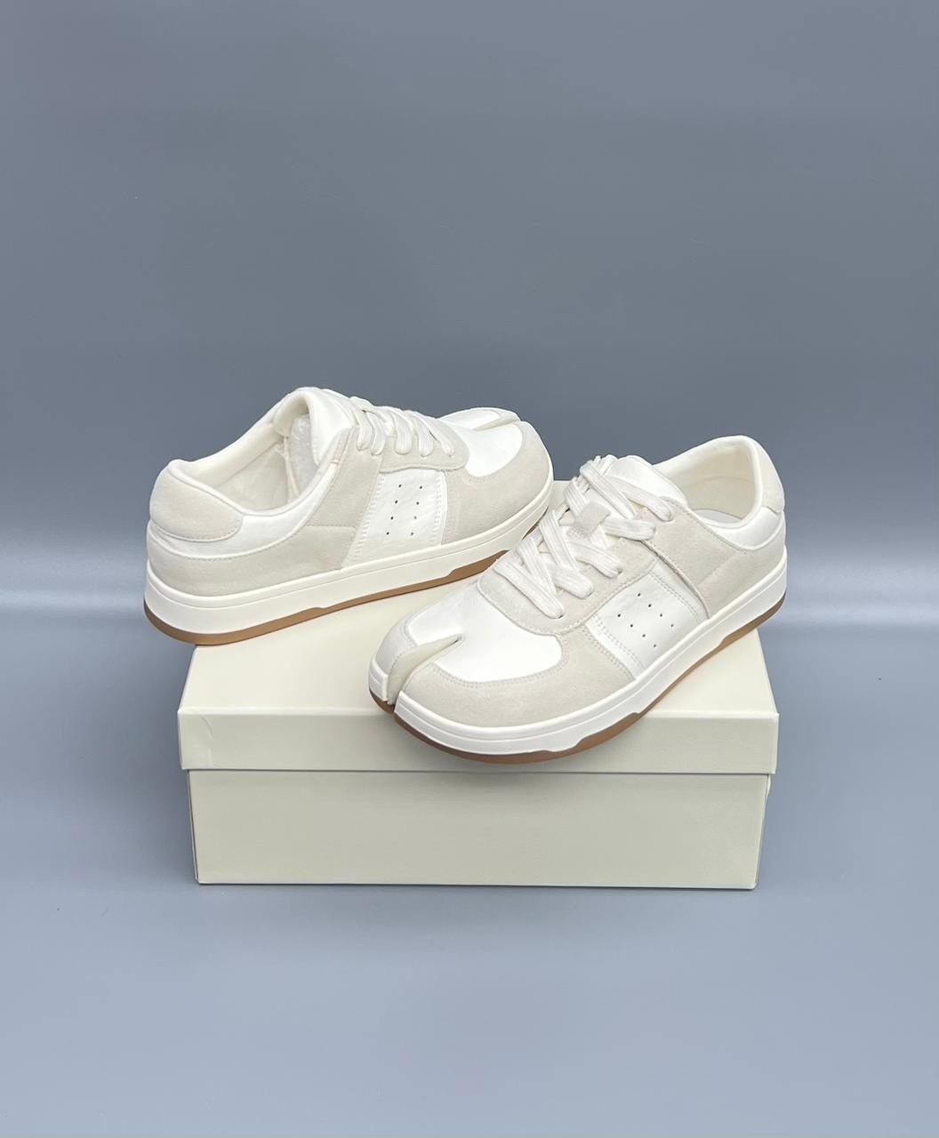 брендовые кроссовки,,стильные кроссовки,кроссовка мужской,кроссовки для женщин