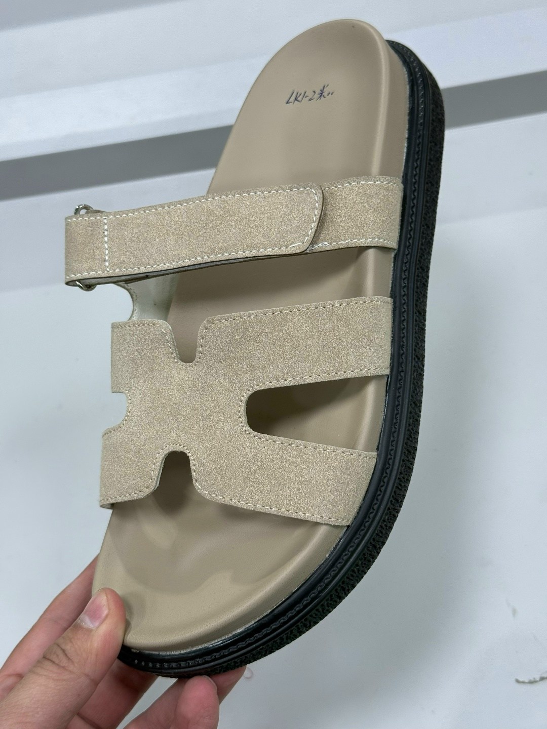 шлепанцы hermes,шлепки hermes,шлепанцы hermes chypre,шлепки hermes женские,сандалии hermes