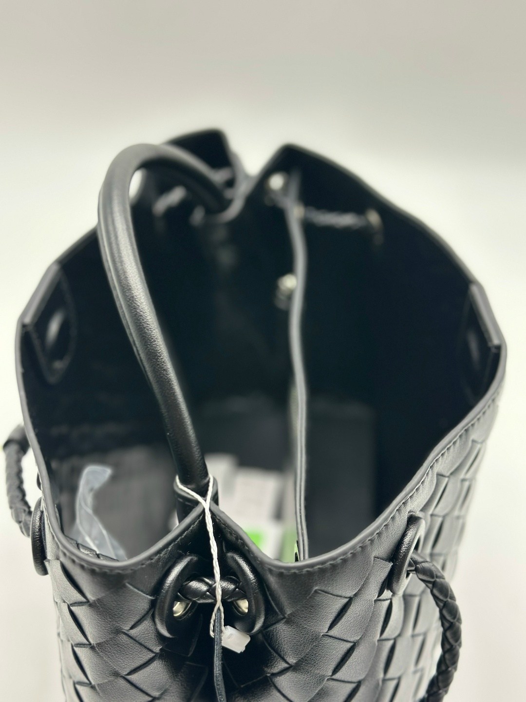 женская сумка bottega veneta,женская черная сумка bottega veneta,сумка bottega veneta,женская сумка,сумка боттега венета