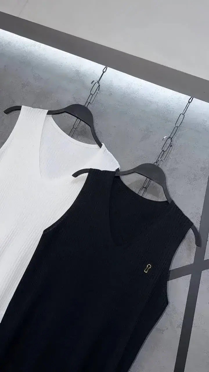 трикотажный жилет,вязаный жилет,жилет женский,женская майка,майка безрукавка