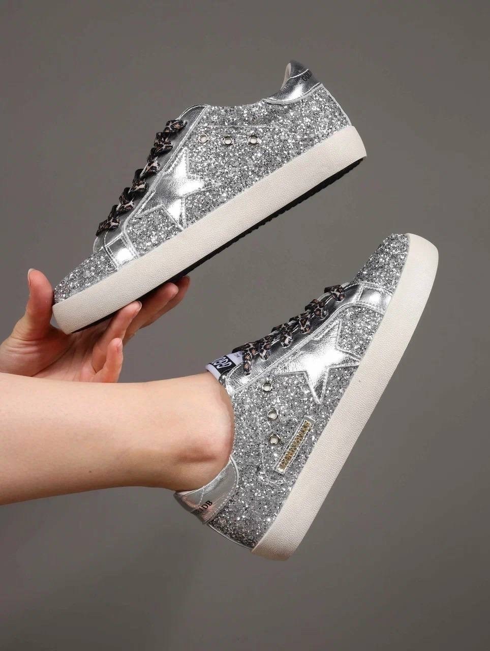 ,golden goose кеды super-star с блестками серебристый,golden goose superstar silver glitter sneakers,кеды golden goose superstar серебряные,golden goose кеды glitter