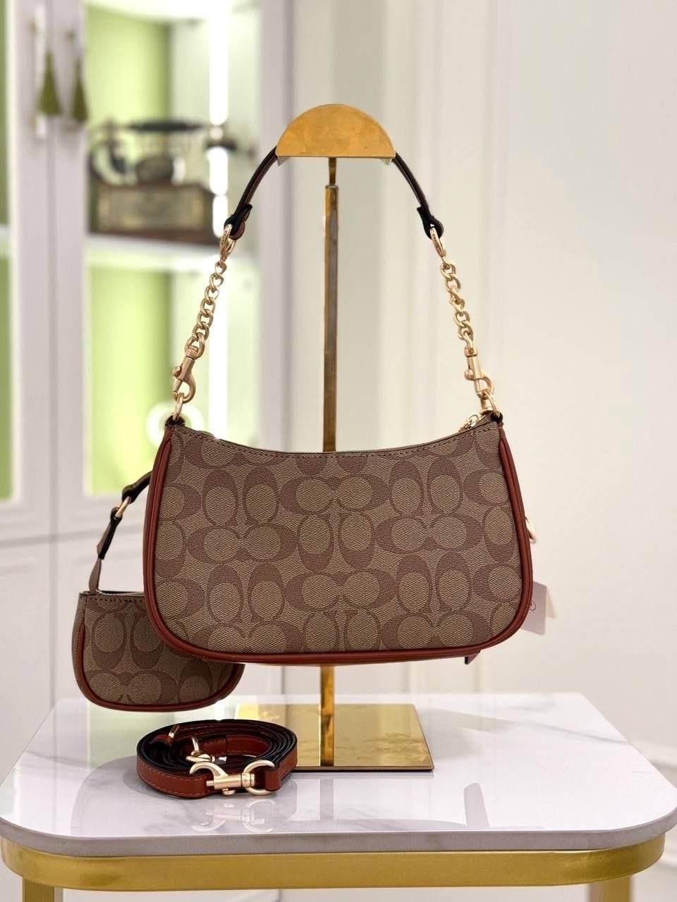 женская сумка coach,сумка coach,сумка через плечо coach,сумка coach белая летняя,сумка coach teri белая кожаная